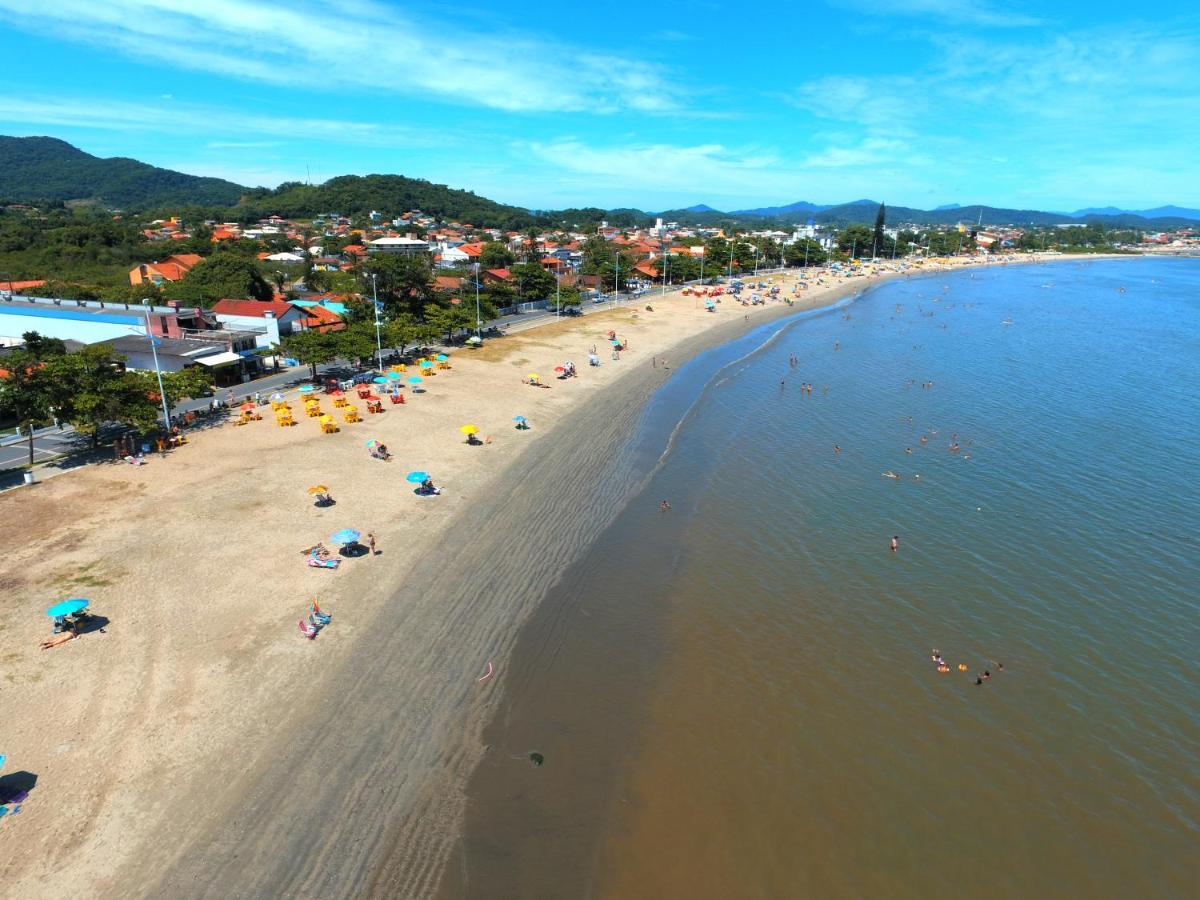 Apt 300 M Da Praia Proximo Ao Beto Carrero Picarras Luaran gambar
